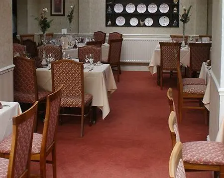 Отель Manor & Garden 4*
