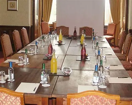Manor & Garden Отель 4*