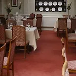 Отель Manor & Garden 4*