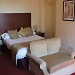 Manor & Garden Отель