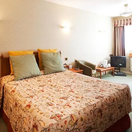 Manor & Garden Hotel 4*