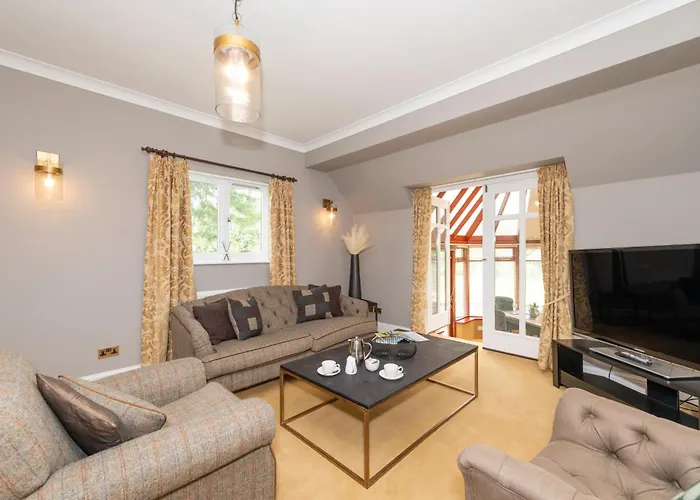 Manor & Garden فندق