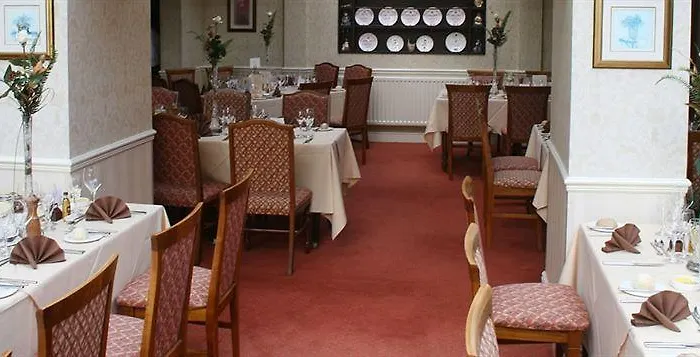 فندق Manor & Garden 4*