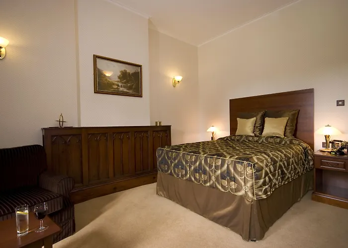 Manor & Garden فندق 4*