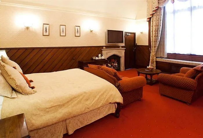 فندق Manor & Garden 4*