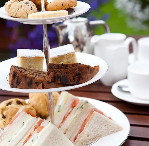 فندق Manor & Garden 4*