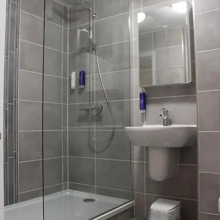 Manor & Garden Hotel 4*
